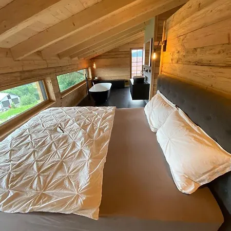 Bergchaletweitblick * Grainet