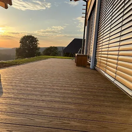 Bergchaletweitblick Dağ evi Grainet