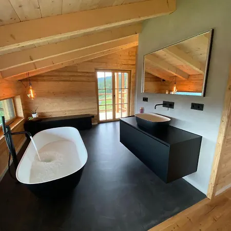 Bergchaletweitblick * Grainet