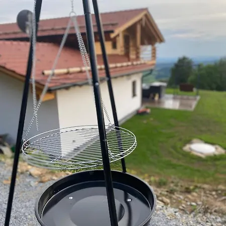 Bergchaletweitblick Alpehytte Grainet