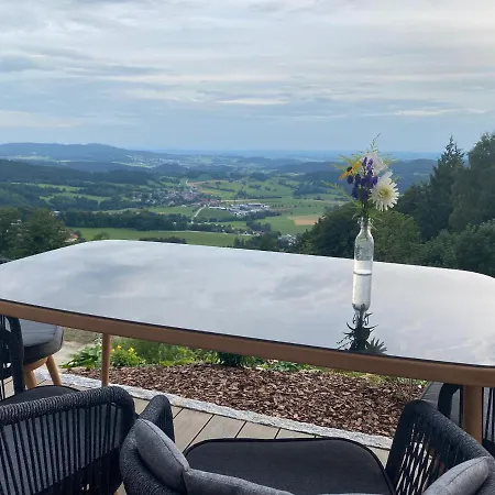 Alpehytte Bergchaletweitblick