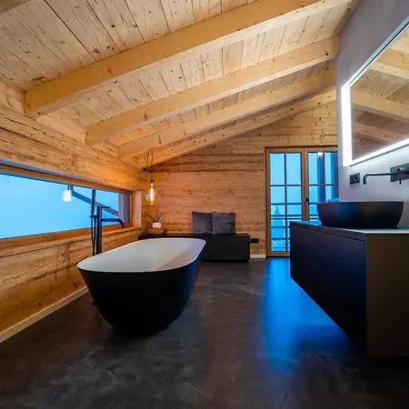 Bergchaletweitblick Alpehytte Grainet