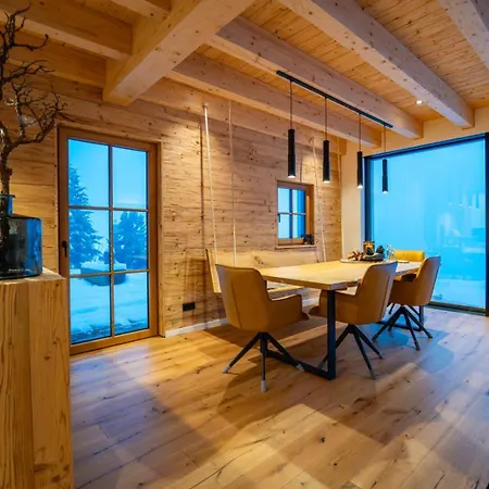 Bergchaletweitblick Grainet