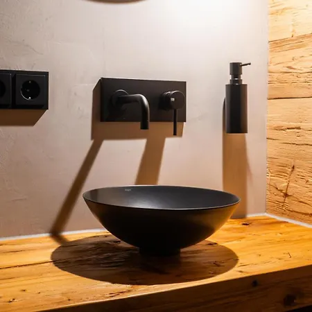 Bergchaletweitblick * Grainet