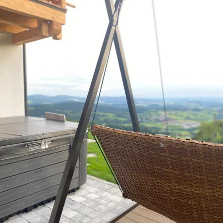 Bergchaletweitblick Grainet