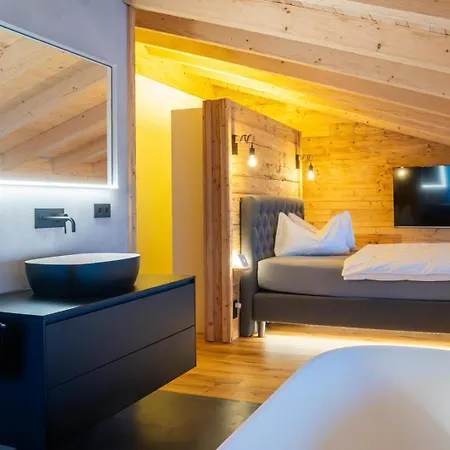 Bergchaletweitblick *