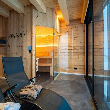 Bergchaletweitblick *