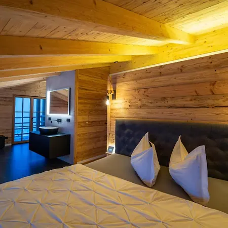 Bergchaletweitblick * Grainet