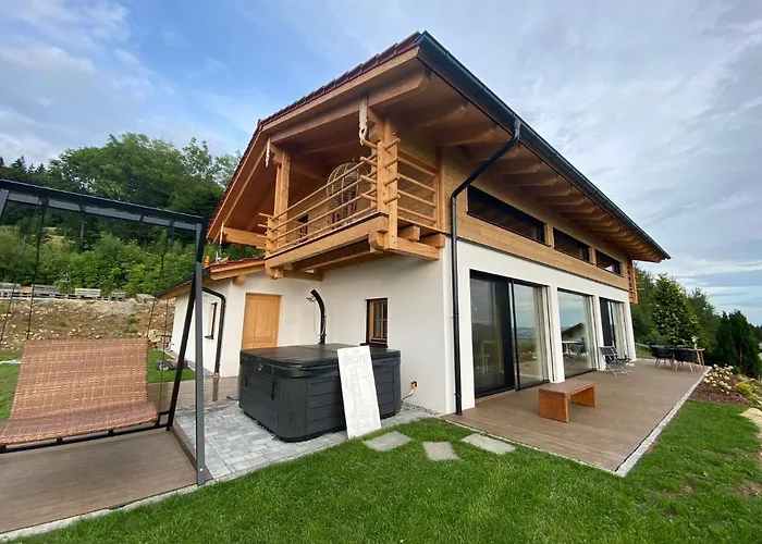 Bergchaletweitblick *