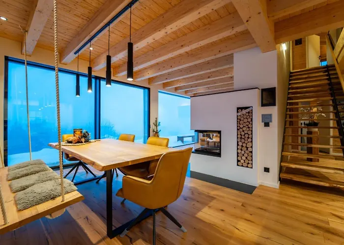 Bergchaletweitblick *