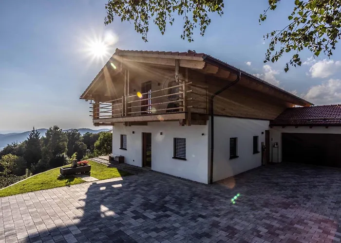 Bergchaletweitblick Chalet